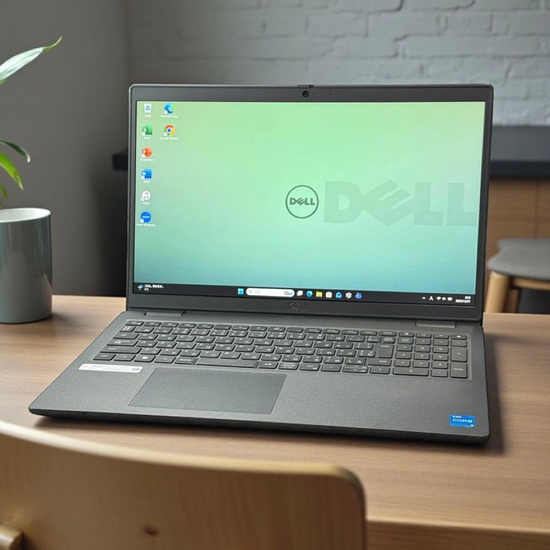 DELLノートパソコン 11世代i5 16GB 快速NVMe 静音 内観超美品