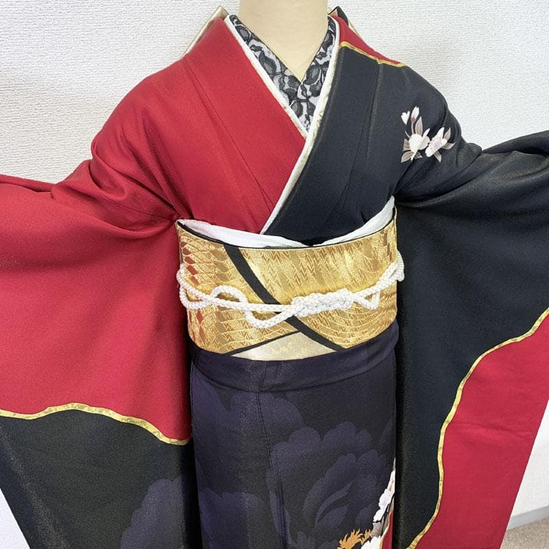 512z39☆人気！大北捷一 振袖 金通し モダン 赤黒☆美品 成人式 結婚式