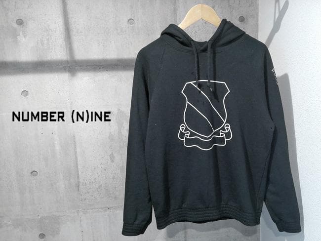 ナンバーナイン ダメージ加工 エンブレム プリント スウェット パーカー 3 黒