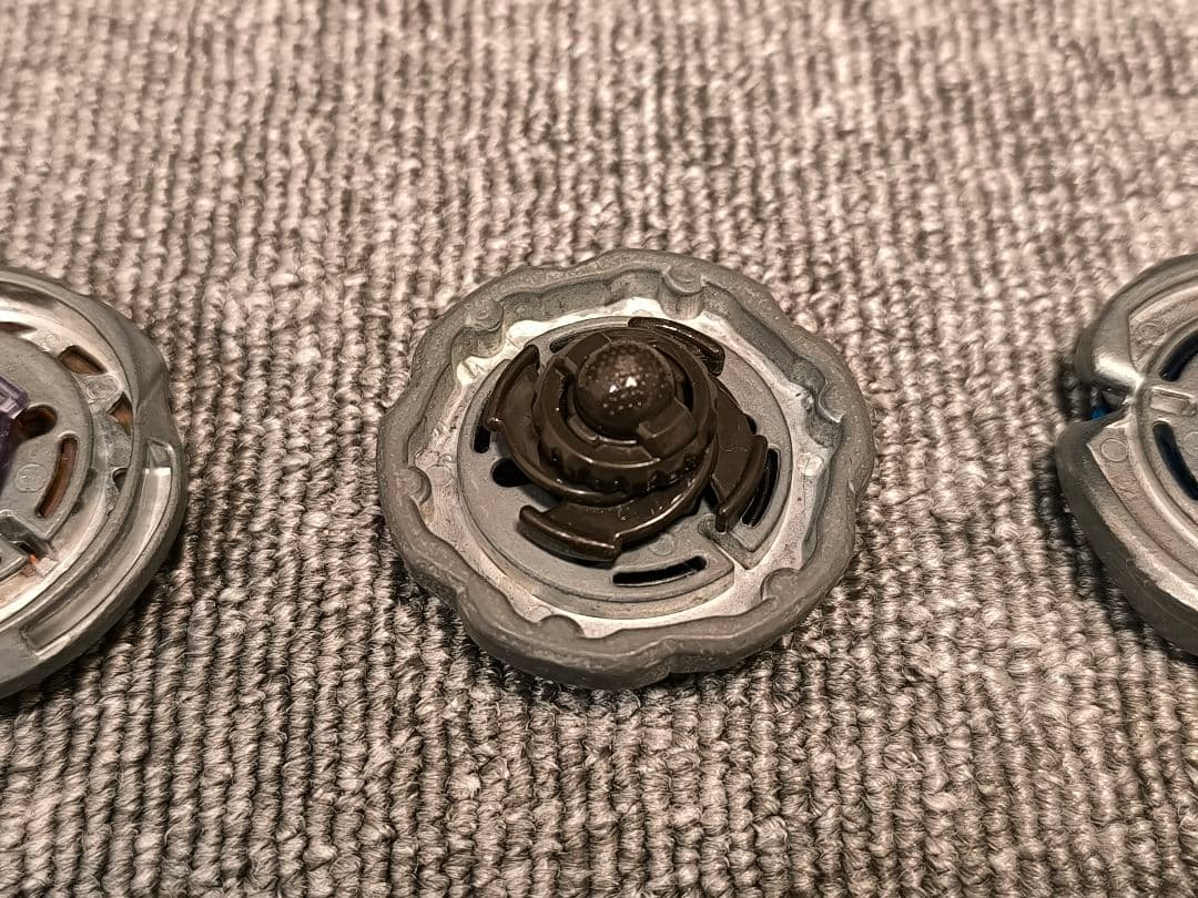 ベイブレード 3個セット｜バーンキャンサー／ロックエスコルピオ／スクリューカプ…