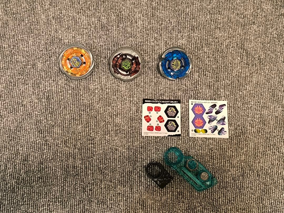 ベイブレード 3個セット｜バーンキャンサー／ロックエスコルピオ／スクリューカプ…