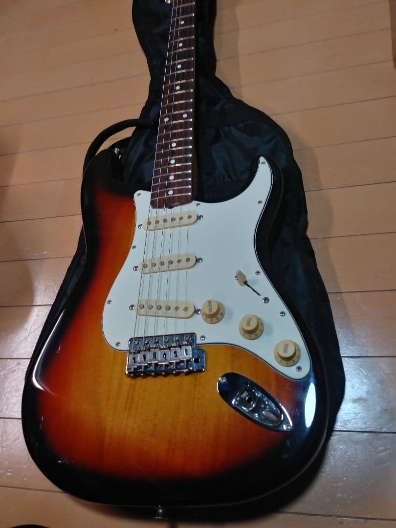 美品　フェンダージャパン　Fender　ストラトキャスターディマジオコレクション