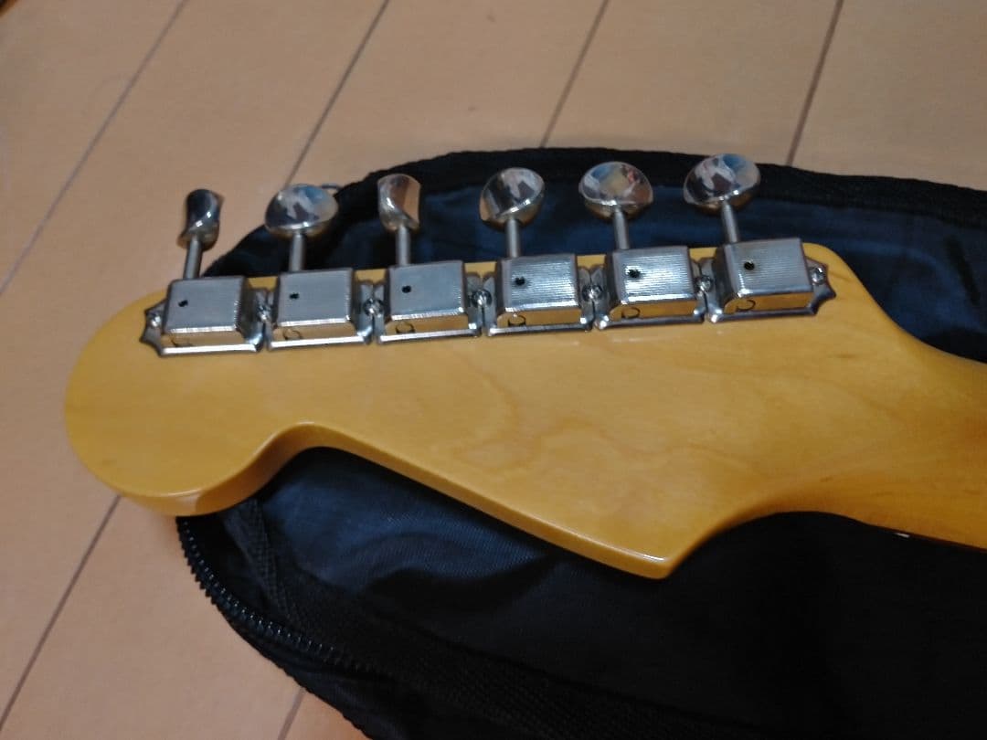 美品　フェンダージャパン　Fender　ストラトキャスターディマジオコレクション