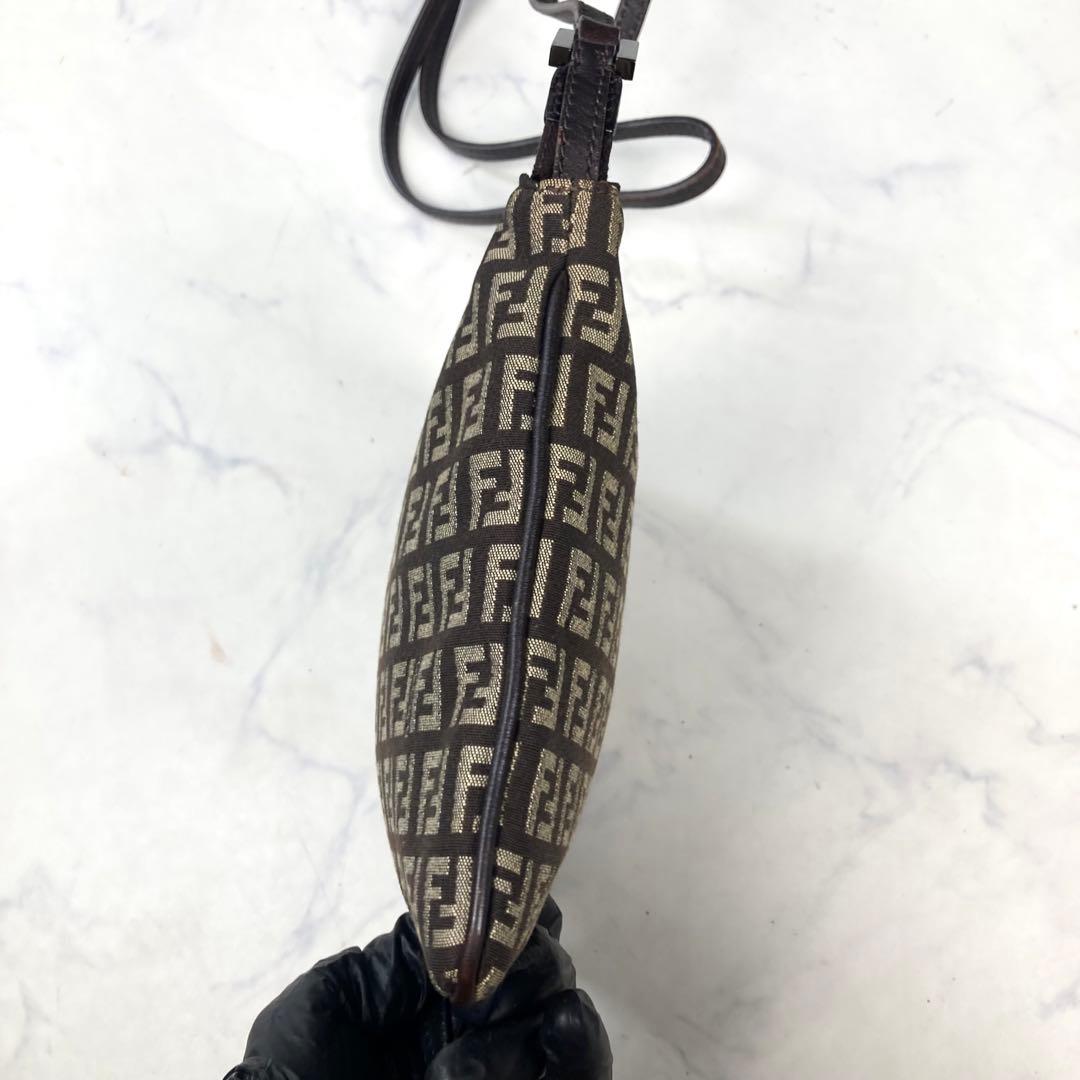 美品 FENDI ショルダーバック ズッキーノ キャンバス FF金具