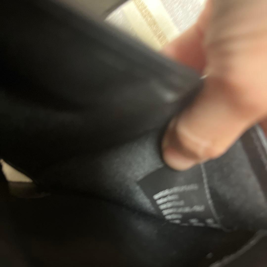 黒レザー三つ折り財布