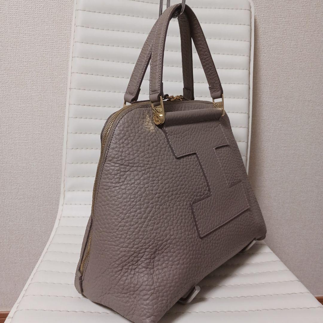 2974【極美品・保存袋付】IACUCCIギブリレザートート　グレージュ　M
