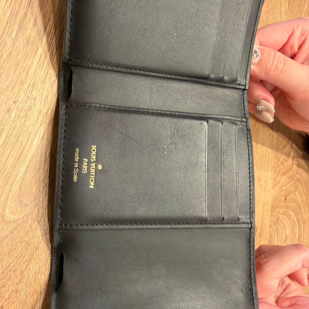 ルイヴィトン ポルトフォイユ ドーフィーヌ