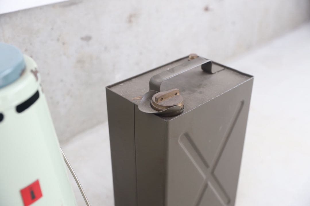 スイス軍用ミリタリー石油ストーブ　TURM社『L51』ドイツ製