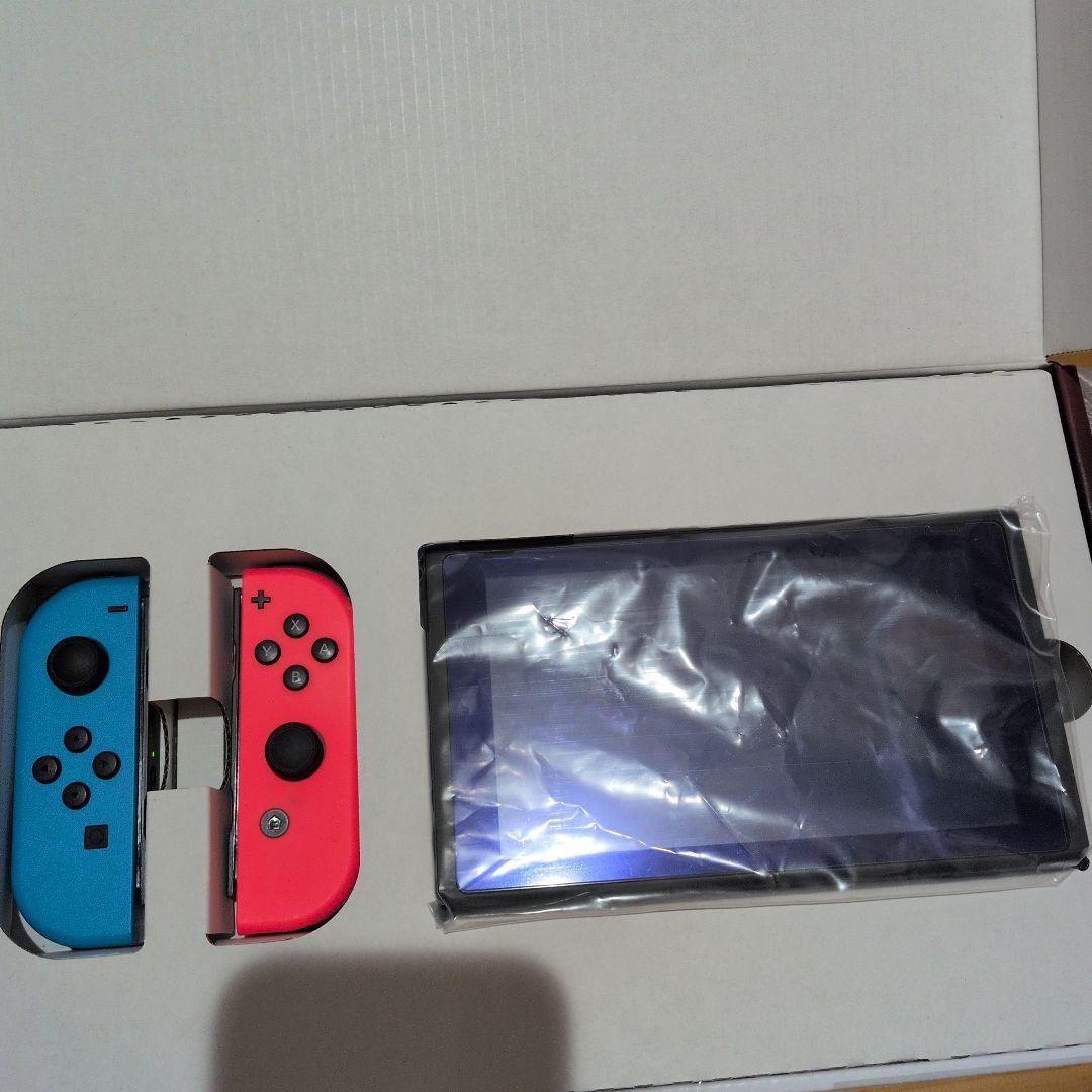 Nintendo Switch 本体および周辺機器ジョイコン付き