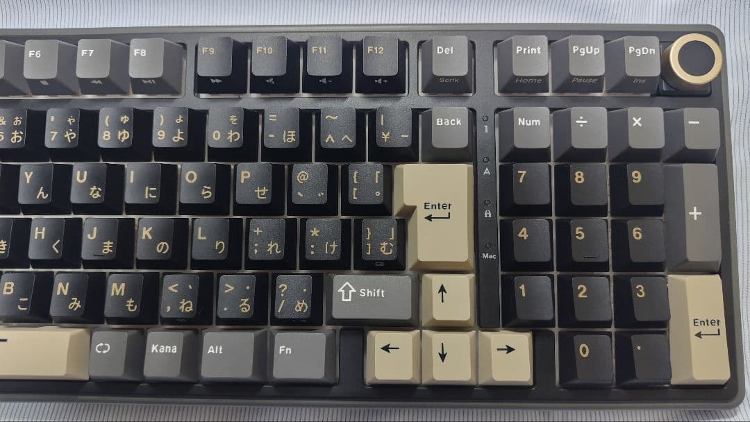 メカニカルキーボード（RK  KLUDGE R98 Pro）