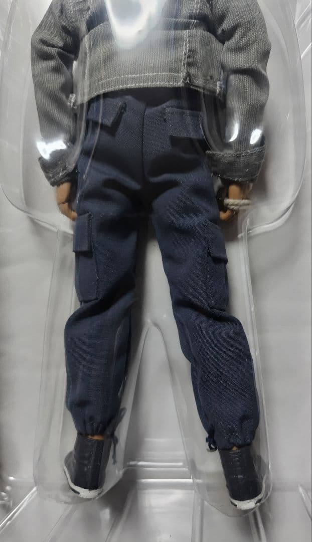 トニー・ジャー TOM-YUM-GOONG アクションフィギュア 1/6