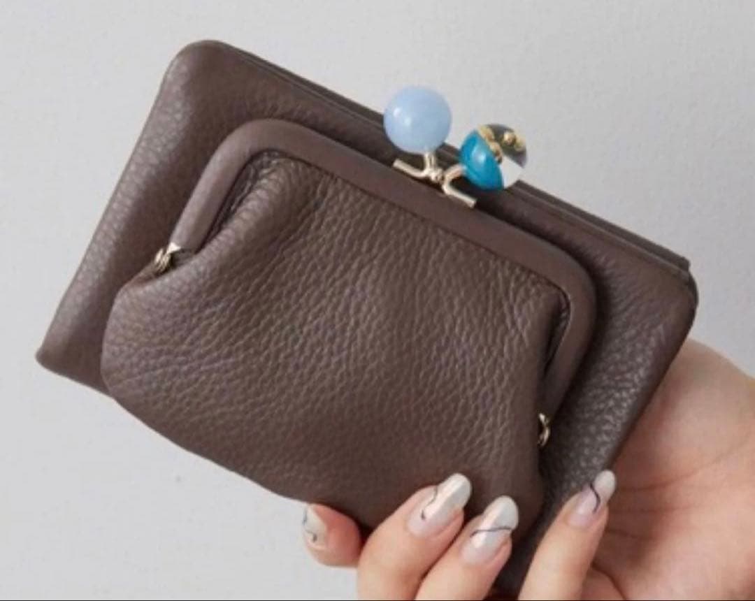 未使用　ear PAPILLONNER イアパピヨネ がま口折り財布