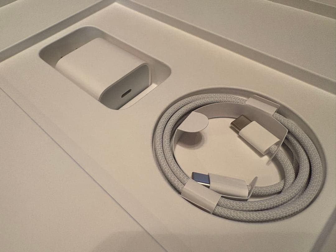 【未使用/AppleCare今なら可】￼iPadAir13インチ128Wi-Fi