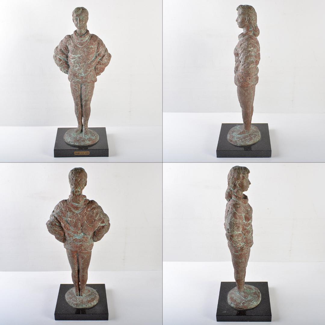 植木舜一作　ブロンズ像　女性像　大理石台　重さ約9.7kg　D　R5810B