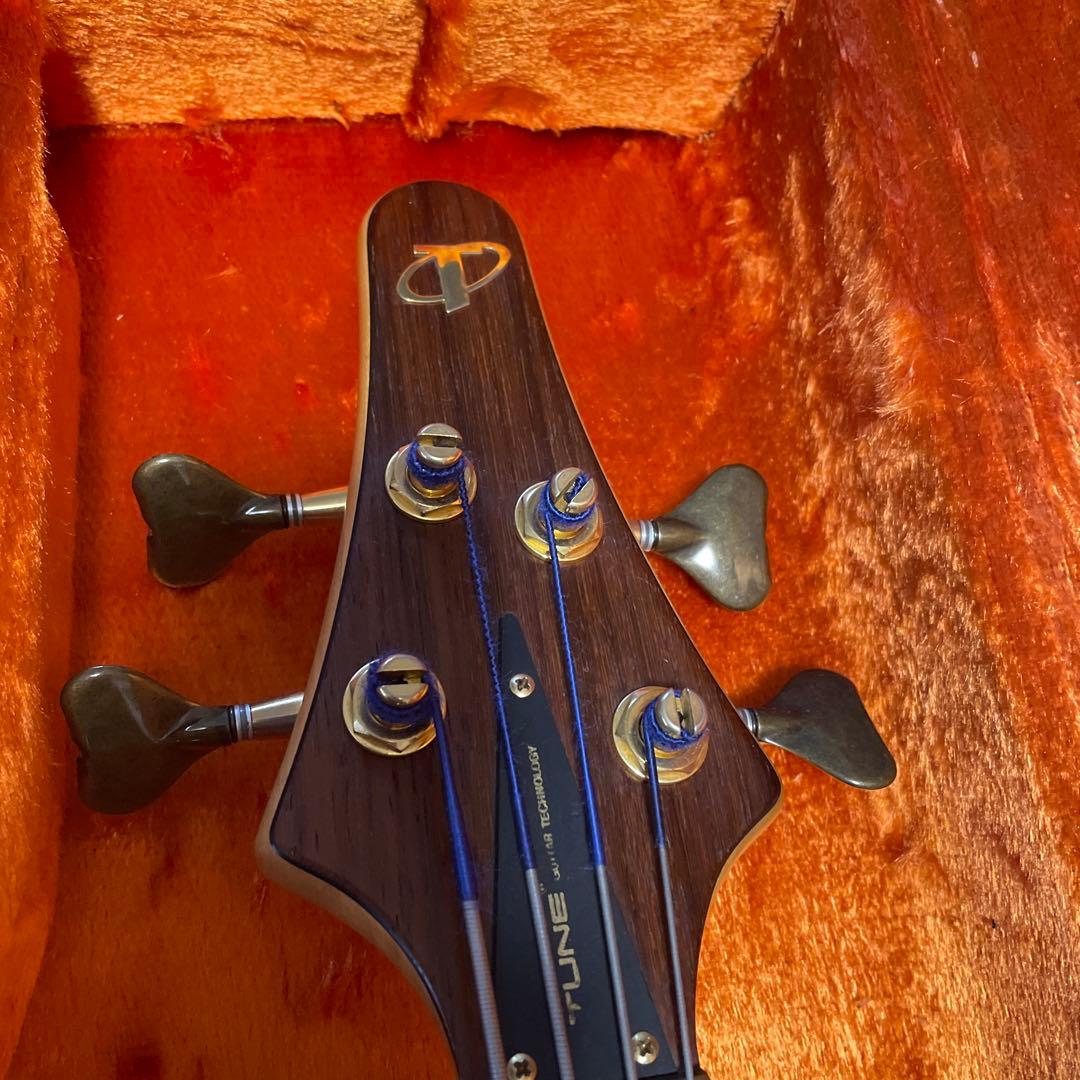 TUNE TWB4 エレキベース フレットレス　フェンダーハードケース付