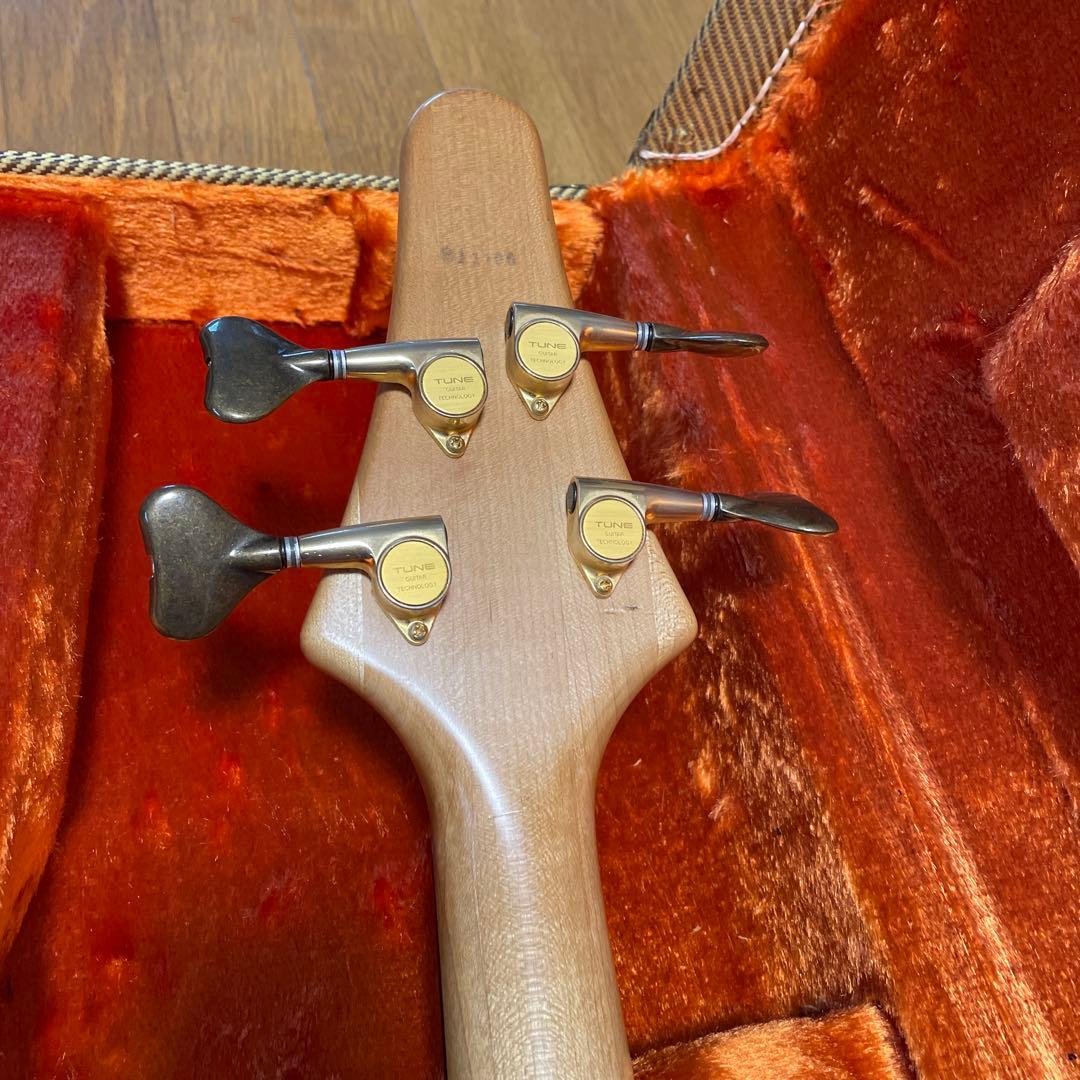 TUNE TWB4 エレキベース フレットレス　フェンダーハードケース付