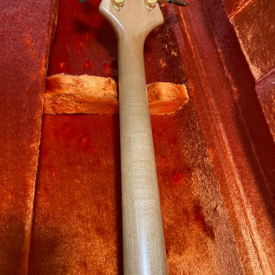 TUNE TWB4 エレキベース フレットレス　フェンダーハードケース付