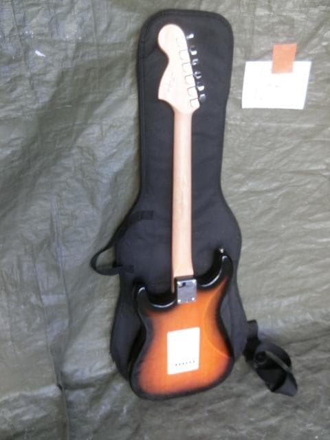 178：Squier Stratocaster ジャンク