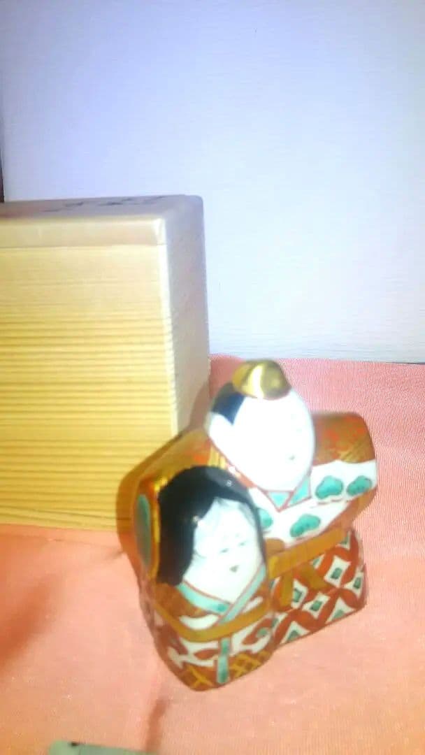 色絵香合、立ち雛人形、昭阿弥作。