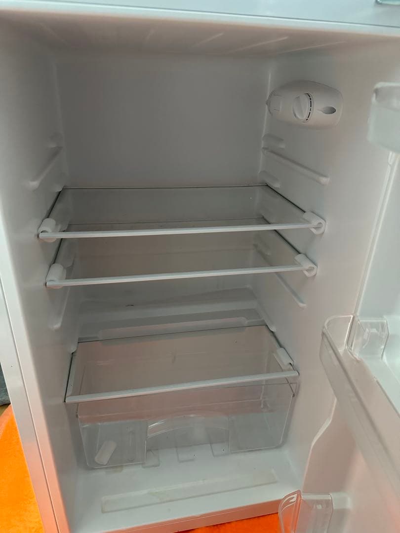 2019年製　冷蔵庫＆冷凍室　2ドア　130ℓ　 ガラス棚付き　Haier