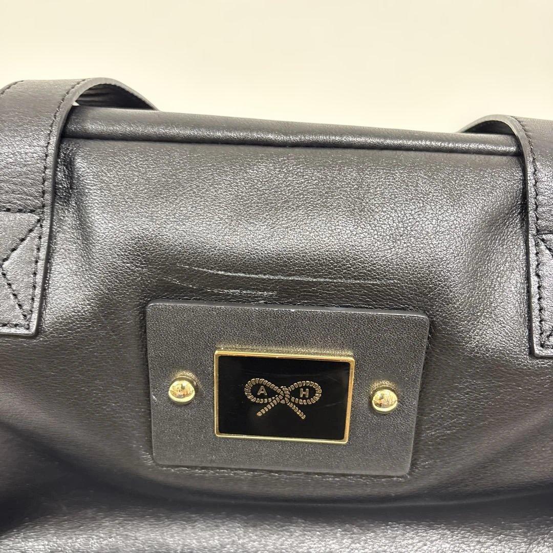 アニヤハインドマーチ　ショルダーバッグとショルダーストラップ