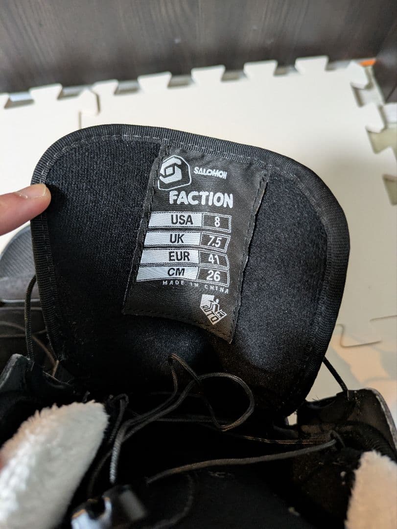 SALOMON スノーボードブーツ ブラック