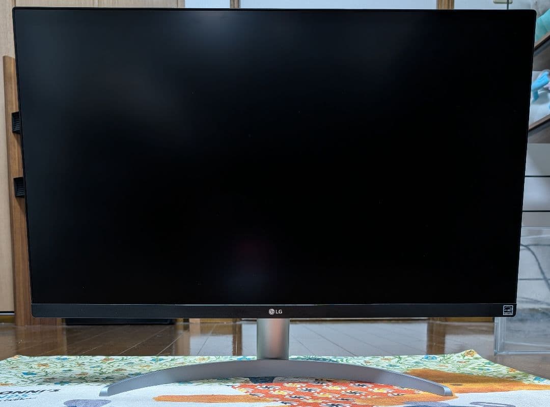 LG ディスプレイ 27UP600-W 27インチ / 4K / IPS非光沢