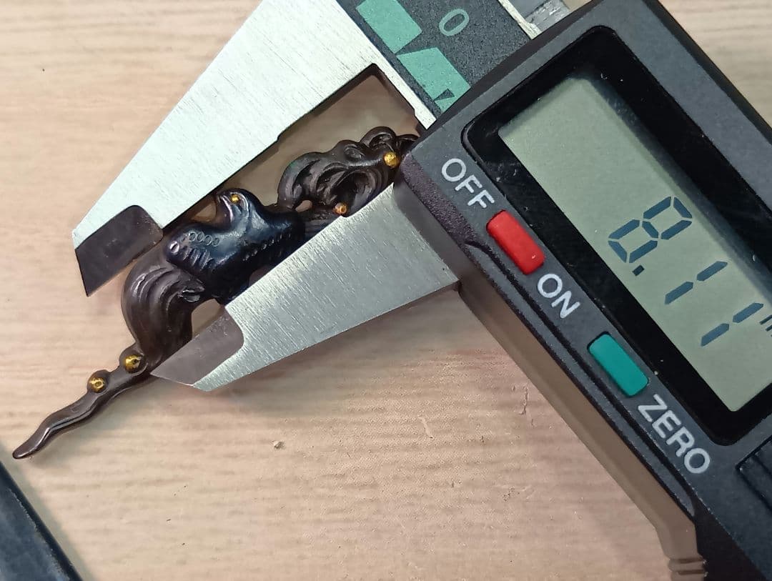 煙草入れ／波千鳥前金具