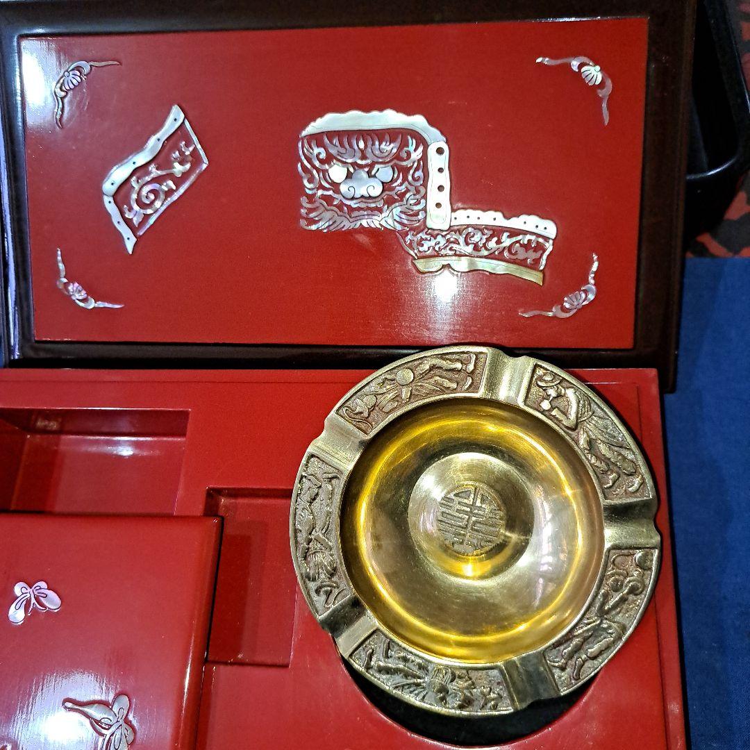 お値下げ中　明治　螺鈿　赤蒔絵　　箱型　　喫煙セット　獅子舞図