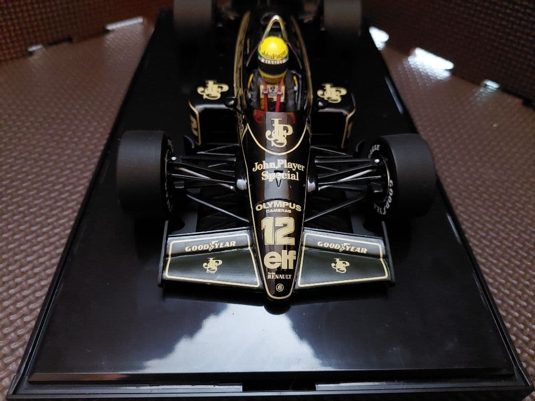 ミニチャンプ 1/18 ＃１２ ロータス 97T 1985 A・セナ JPS仕様
