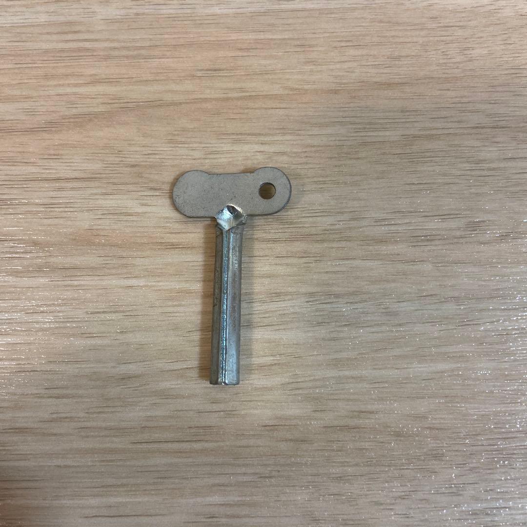 V-3号　ブリキのおもちゃ