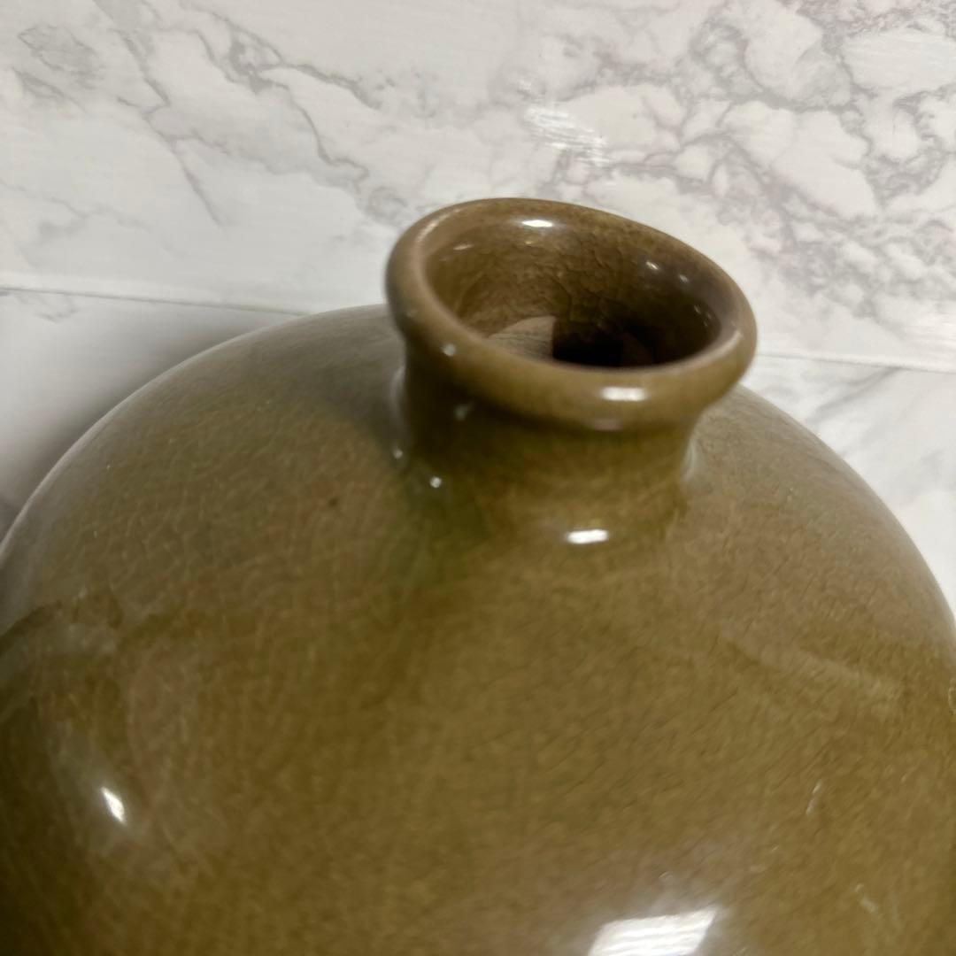 高麗青瓷、陰刻草花紋、大梅瓶。