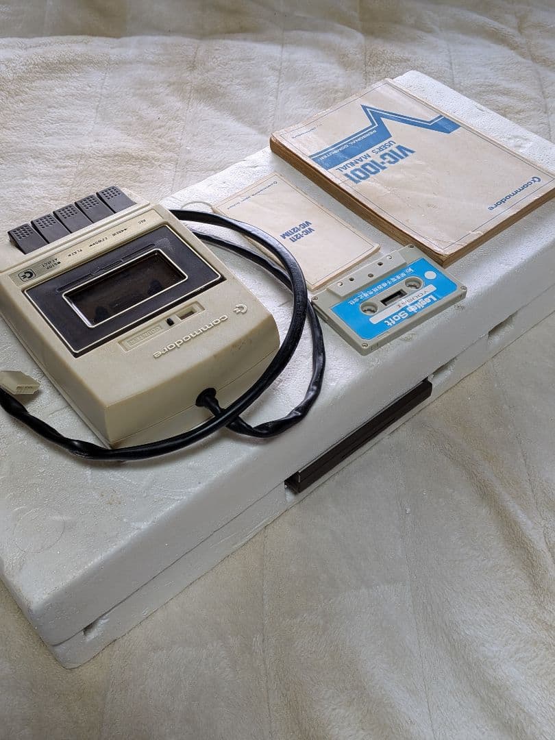 コモドールVIC−1001パソコン