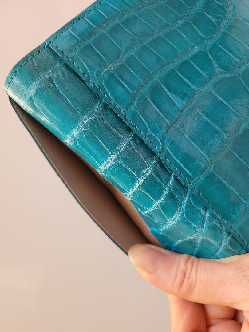 中古品 クロコダイル パスポートケース