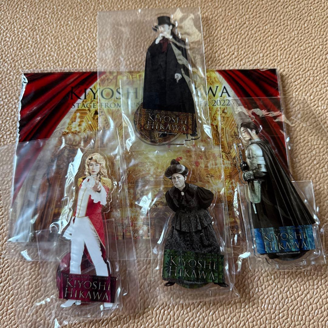 kiina特別演 ステッカーぬいぐるみアクリルスタンド