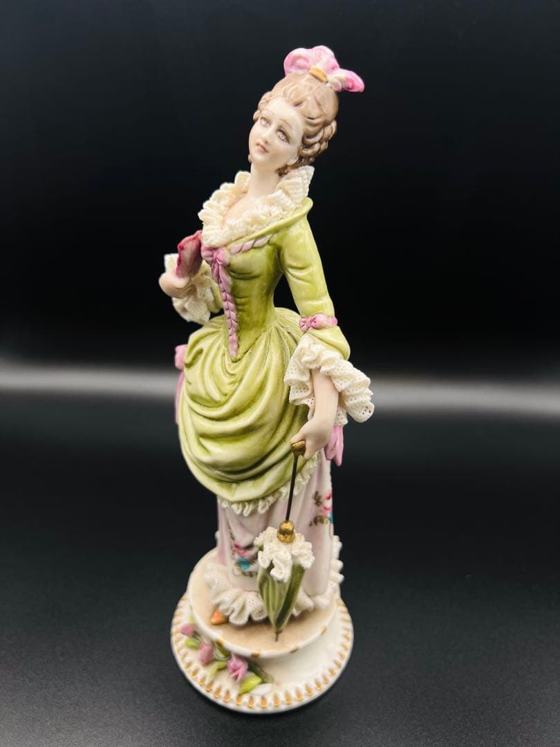 ビクトリアンスタイル 陶器製 女性像