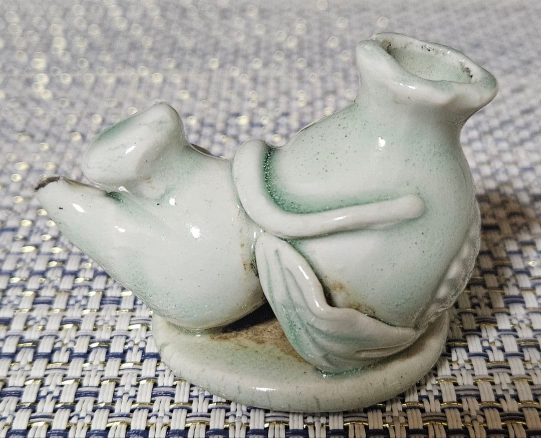 中国古美術　中国古陶磁器　明朝　明代　青白磁　影青　瓢に葉形　水滴　書道具文房具