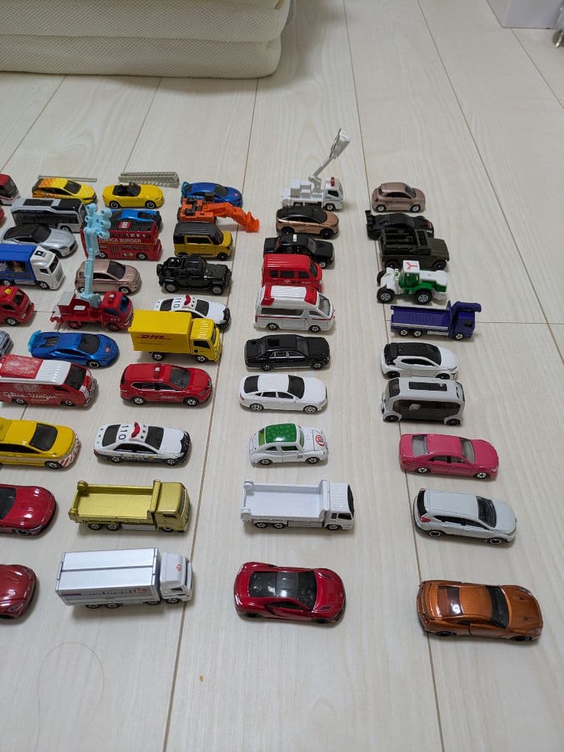 トミカ約100台　まとめ売り