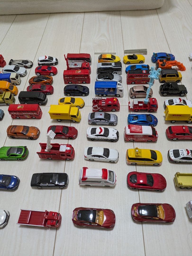トミカ約100台　まとめ売り