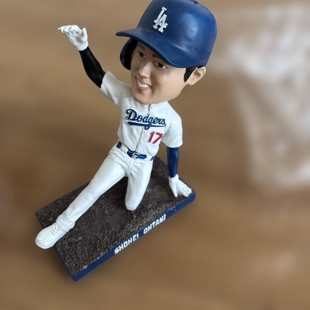 大谷翔平 ボブルヘッドとシール、スタジアムカード&ファンクラブBOX