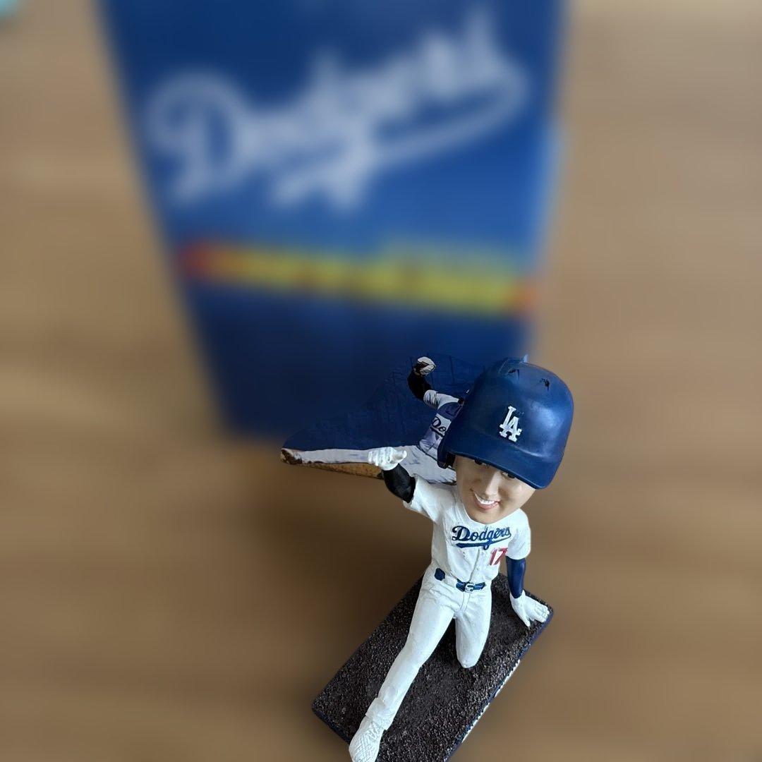 大谷翔平 ボブルヘッドとシール、スタジアムカード&ファンクラブBOX