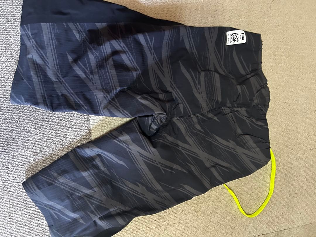 Mizuno 競泳水着 黒/グレー　GX sp