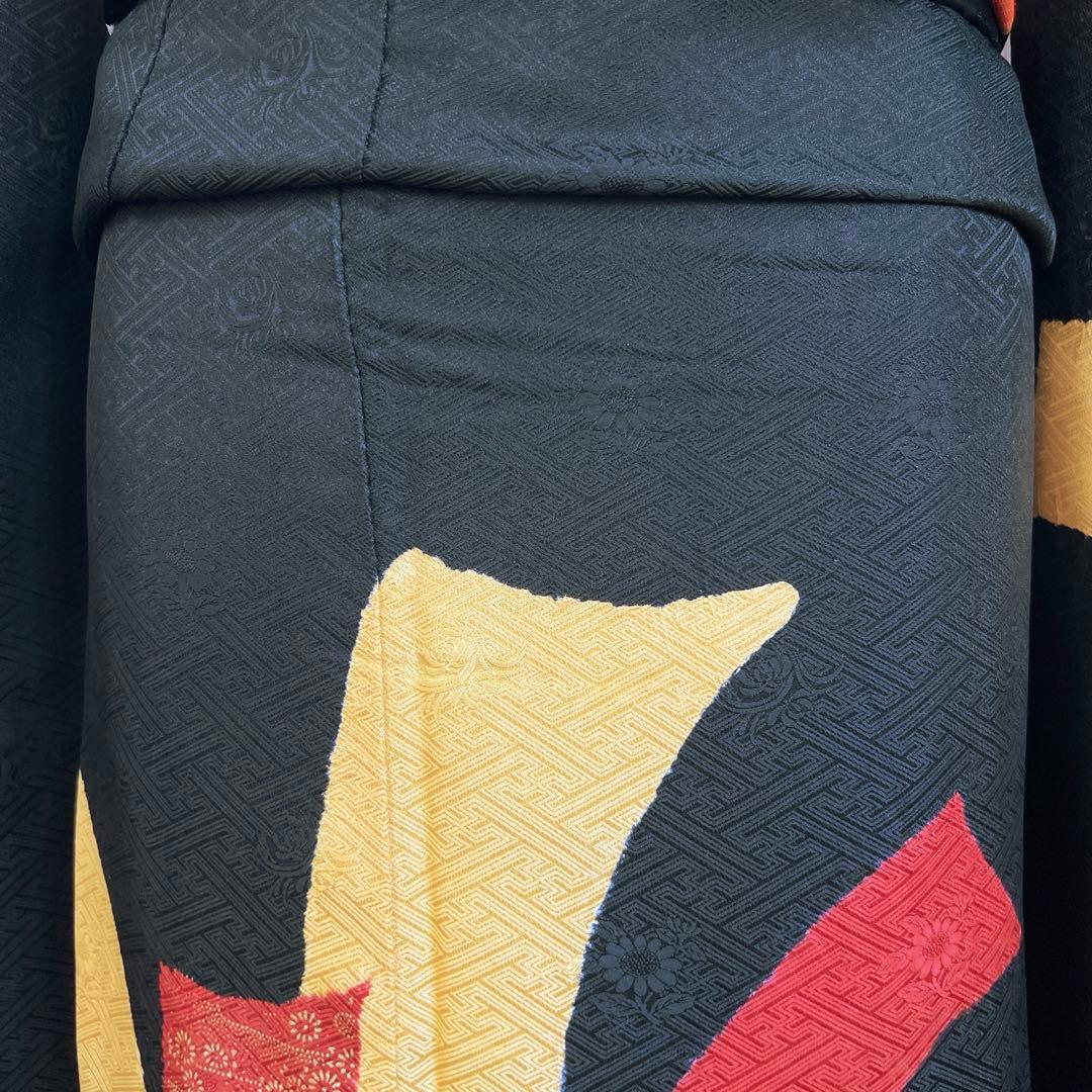 449 振袖フルセット 正絹 黒 赤 黄 緑 束ね熨斗 シンプル クール シック