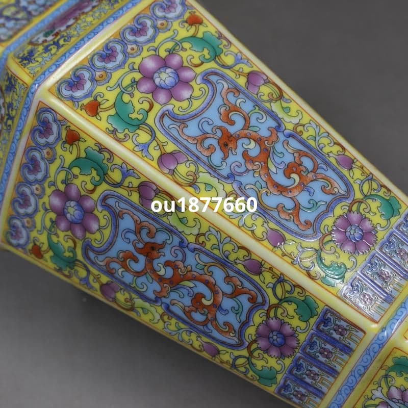 琺瑯彩蒔絵満工花柄の六方花瓶 景徳鎮 陶磁器 装飾品 現代工芸品 美術品 置物