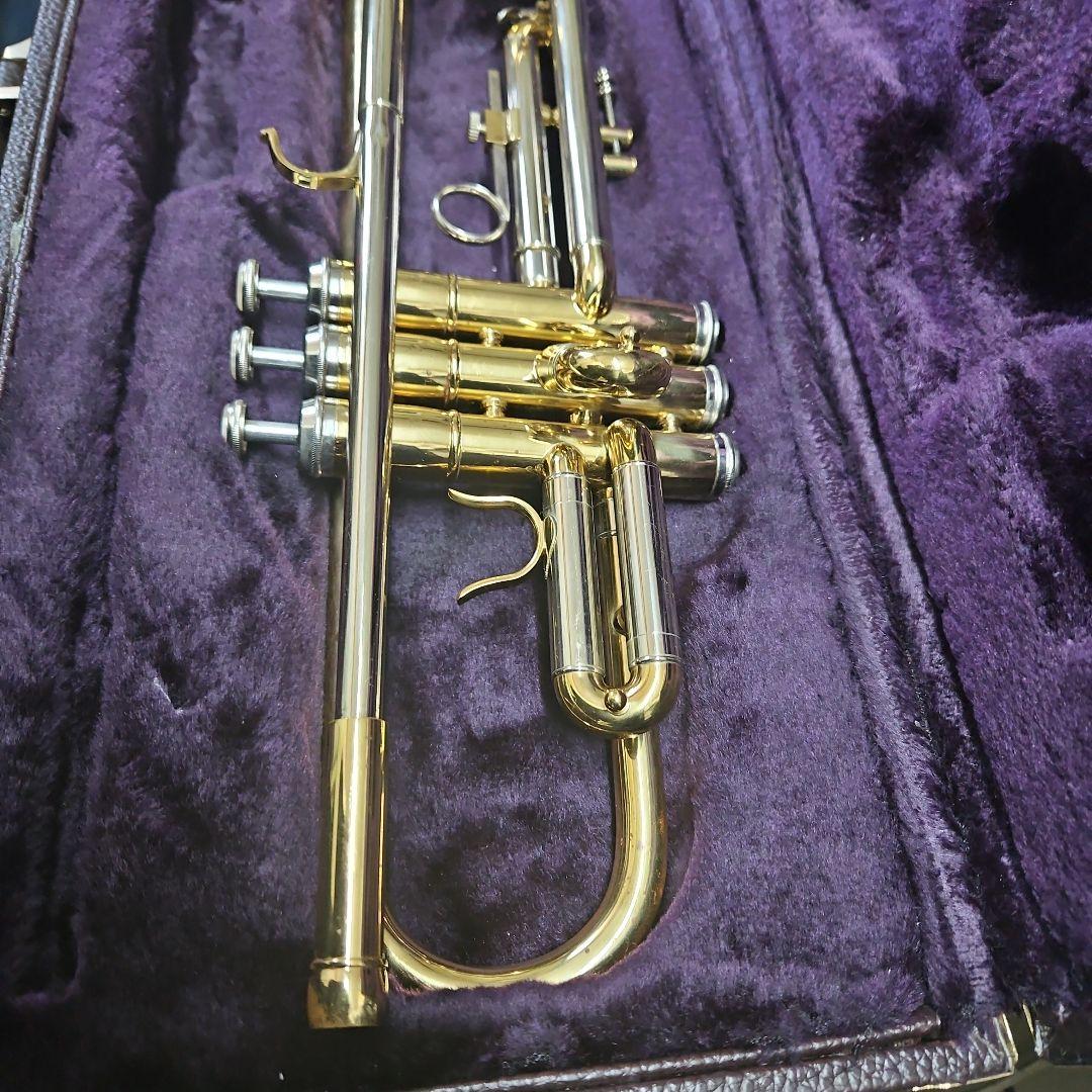トランペット 本体 金色 ハードケース付き