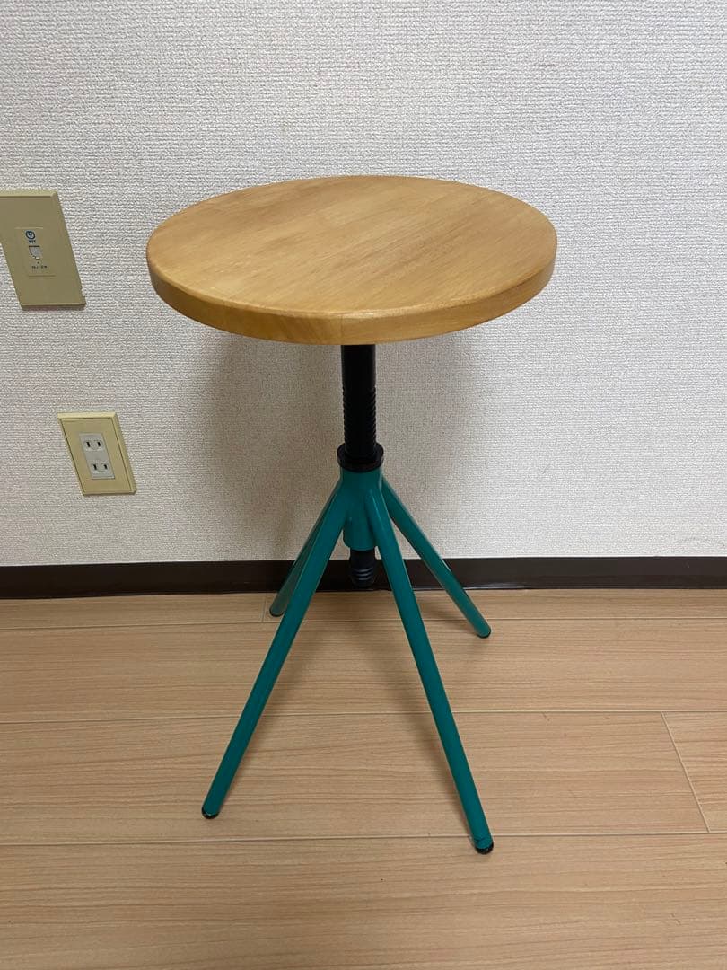 スツール industrial design)Bluelegs lifting stool