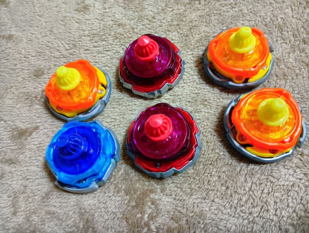 ベイブレードx　ワイバーンゲイル　レオンクロー　ヴァイパーテイル　ベイブレード