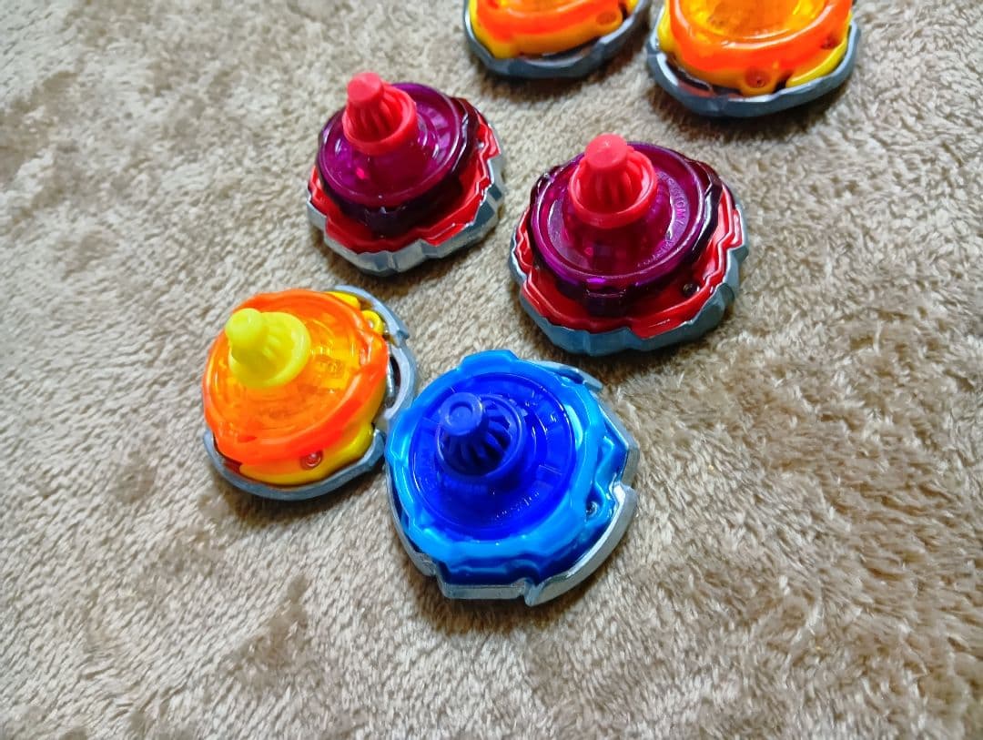 ベイブレードx　ワイバーンゲイル　レオンクロー　ヴァイパーテイル　ベイブレード