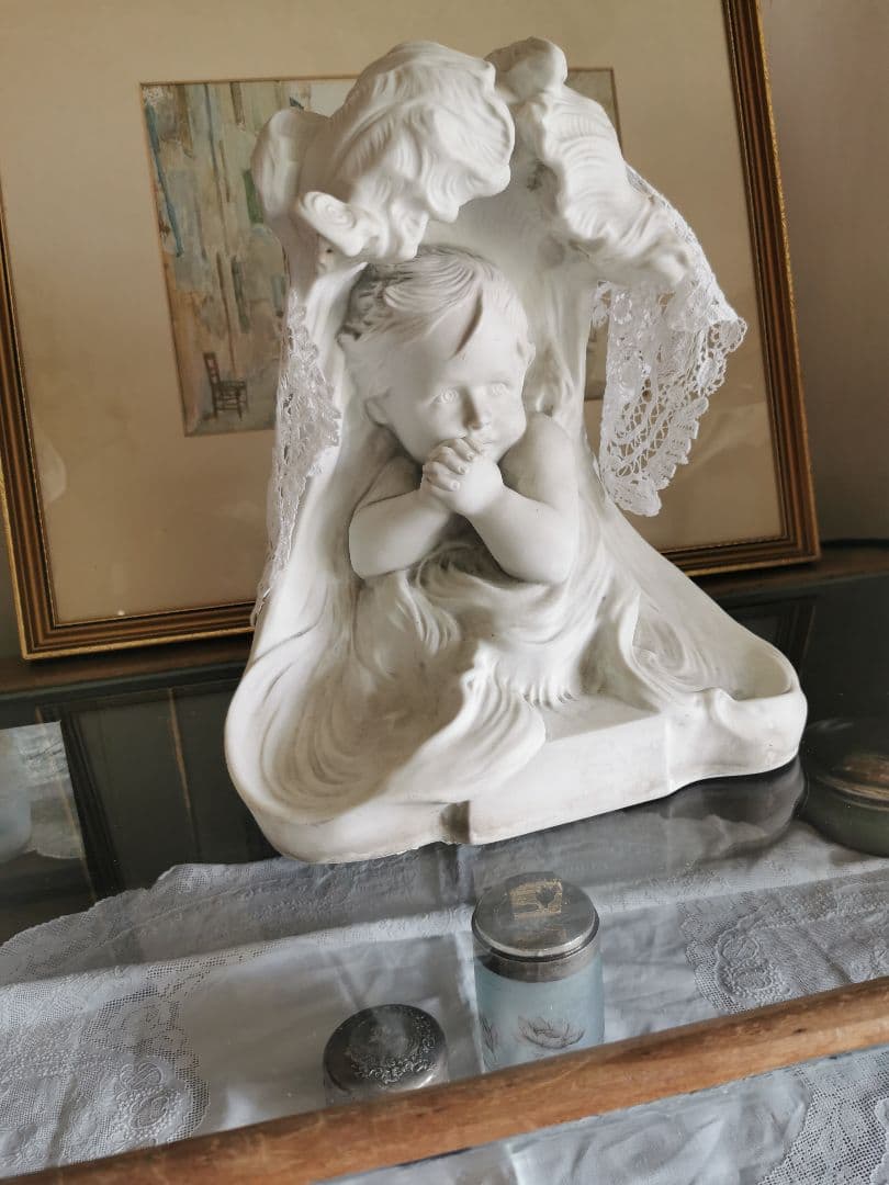 アンティークフランス 大型ビスク彫像塑像 少年の祈り作家刻印入 レース装飾無し