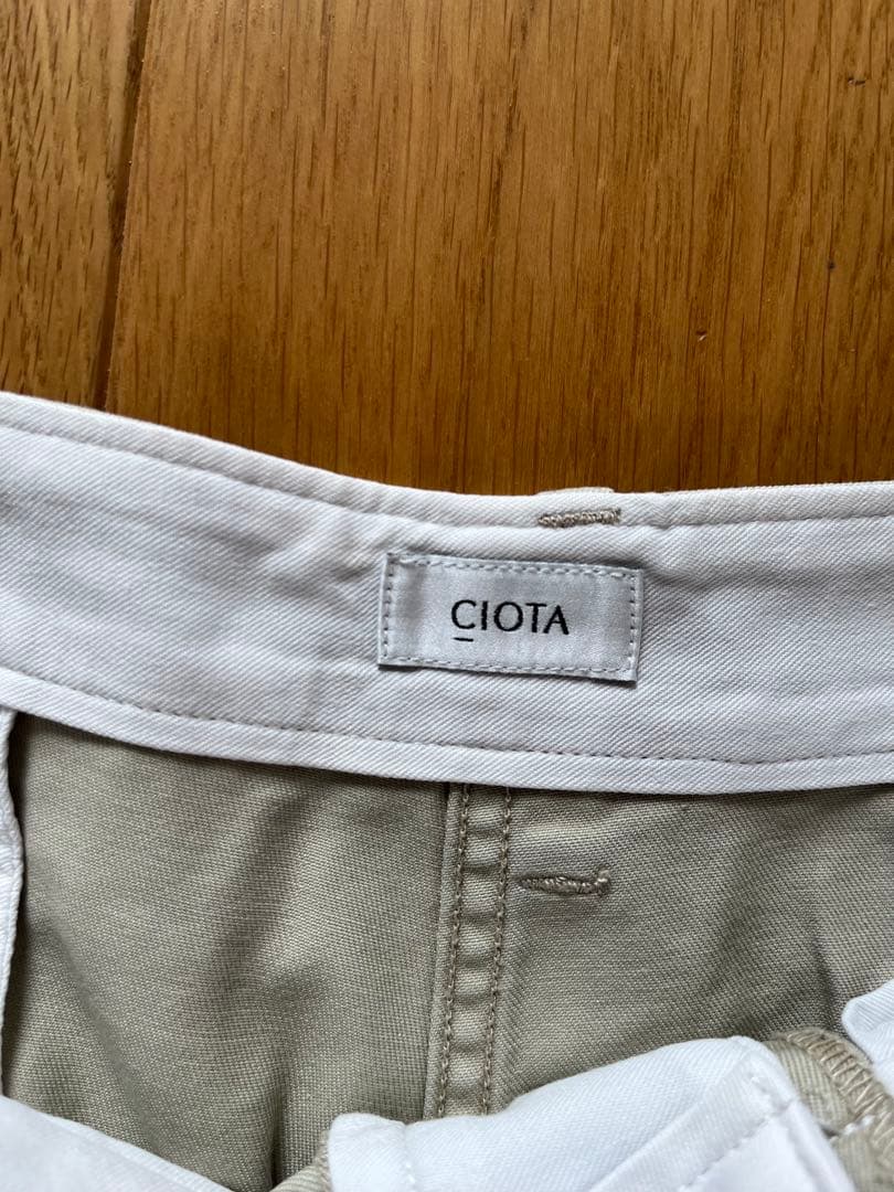 CIOTAシオタ 初期スビンコットンウエポンチノパンツ　size6ベージュ